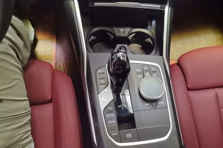 Used BMW 3 Series 2022 325i M Sport Package Gear Lever