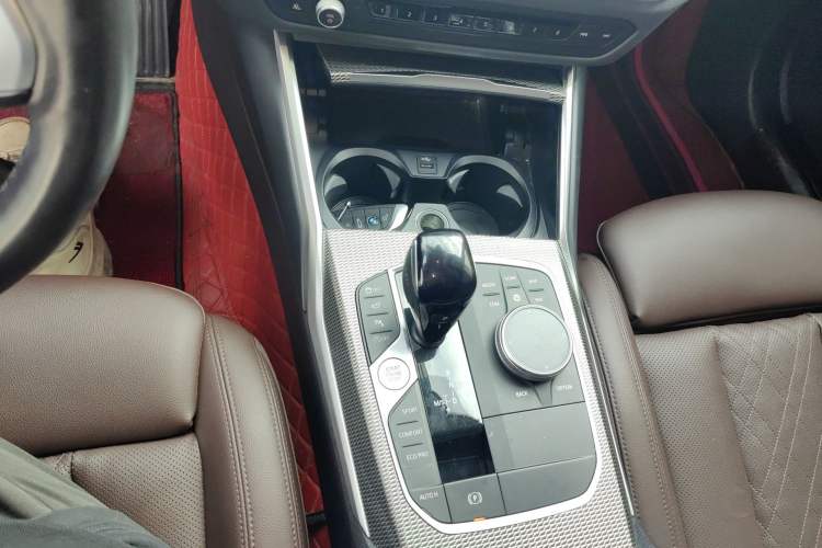 Used BMW 3 Series 2022 Revised 325i M Sport Night Edition Package Gear Lever