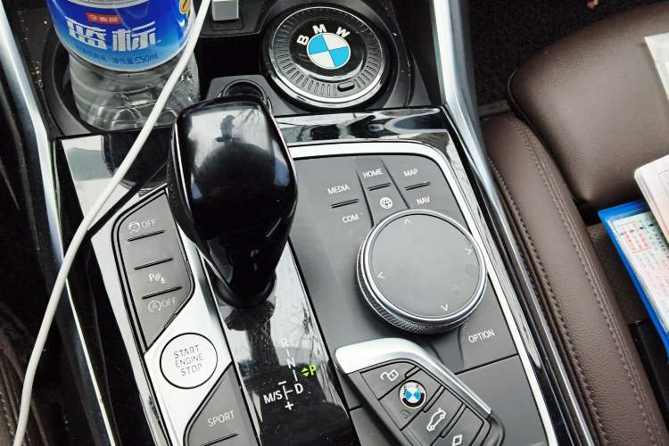 Used BMW 3 Series 2022 Updated 320i Sport Package Gear Lever