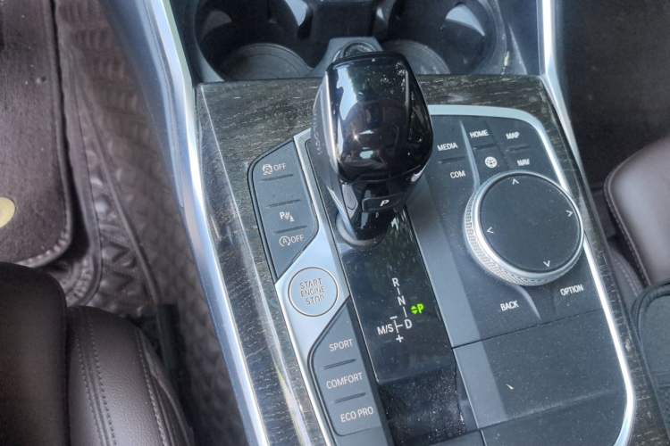 Used BMW 3 Series 2022 325Li M Sport Package Gear Lever