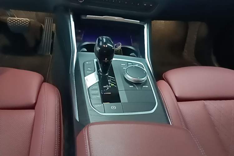 Used BMW 3 Series 2022 Updated 325i M Sport Package Gear Lever