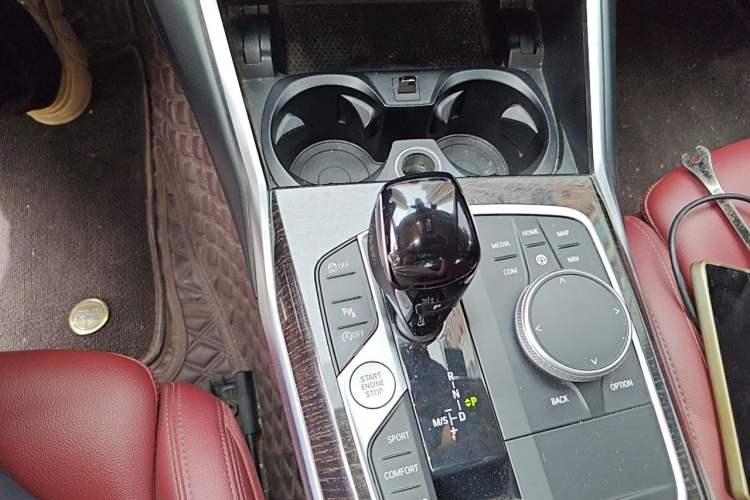 Used BMW 3 Series 2022 325Li M Sport Package Gear Lever