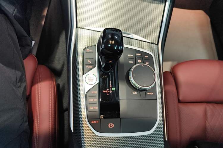 Used BMW 3 Series 2022 325i M Sport Night Edition Package Gear Lever