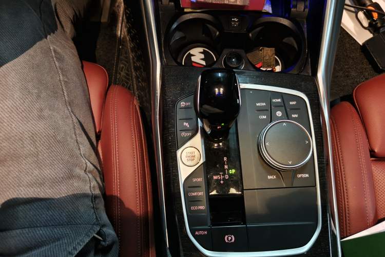 Used BMW 3 Series 2022 325Li M Sport Package Gear Lever