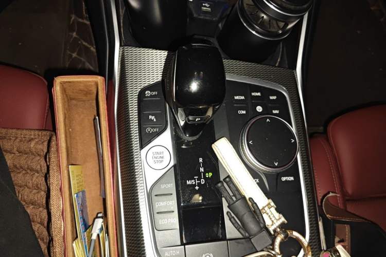 Used BMW 3 Series 2022 325i M Sport Night Edition Package Gear Lever