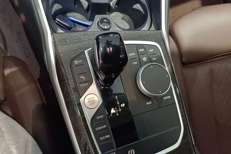 Used BMW 3 Series 2022 325Li M Sport Package Gear Lever