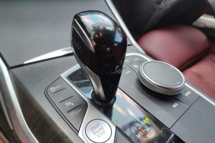 Used BMW 3 Series 2022 325i M Sport Package Gear Lever