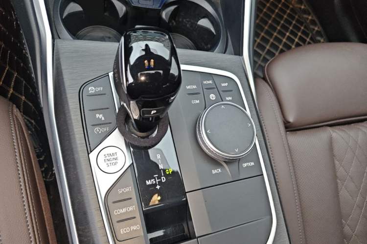 Used BMW 3 Series 2022 325i M Sport Package Gear Lever
