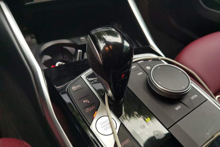 Used BMW 3 Series 2022 Updated 320i Sport Package Gear Lever