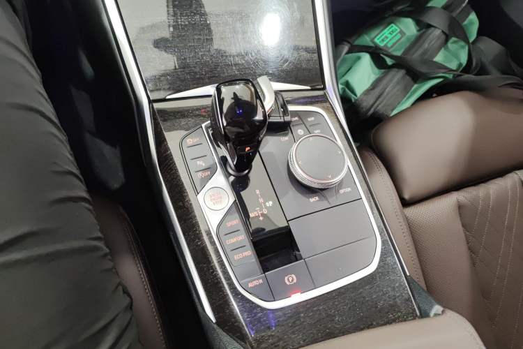 Used BMW 3 Series 2022 Updated 325Li M Sport Package Gear Lever
