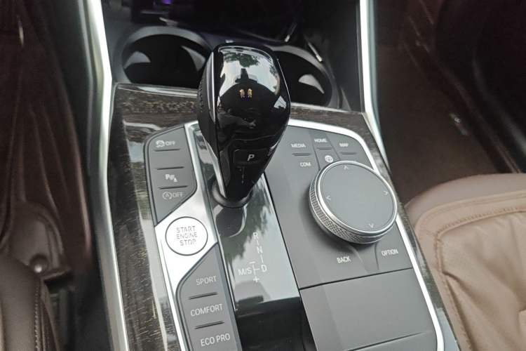 Used BMW 3 Series 2022 Updated 325Li M Sport Package Gear Lever