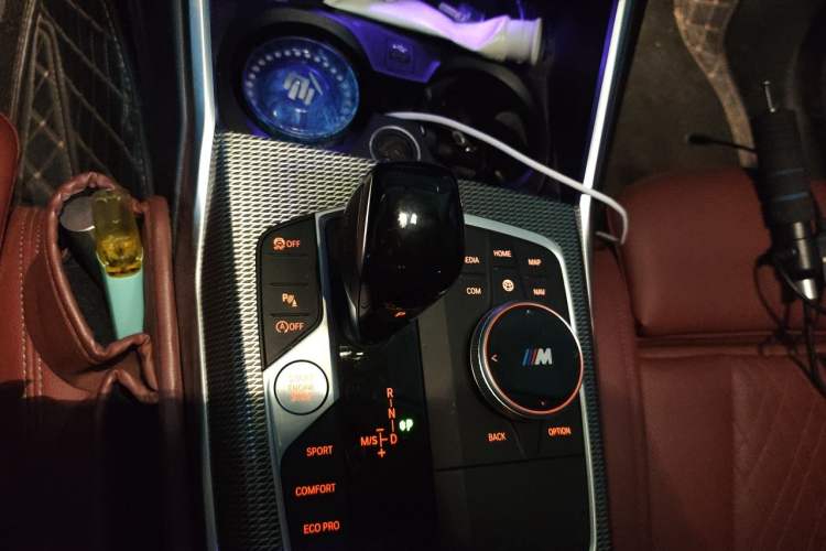 Used BMW 3 Series 2022 325i M Sport Night Edition Package Gear Lever