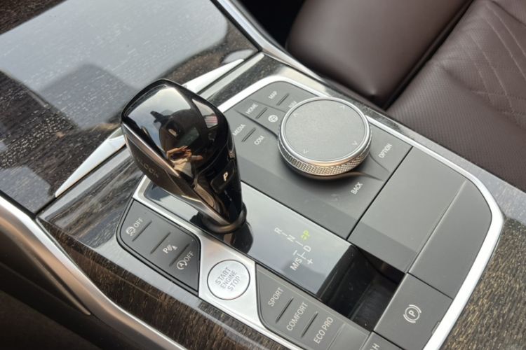 Used BMW 3 Series 2022 Updated 325Li M Sport Package Gear Lever
