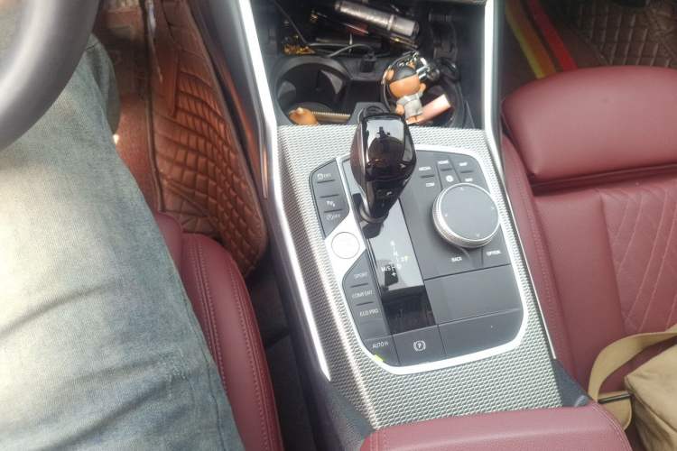 Used BMW 3 Series 2022 325i M Sport Night Edition Package Gear Lever