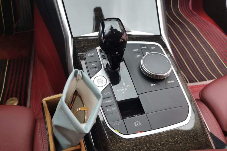 Used BMW 3 Series 2022 320Li M Sport Package Gear Lever