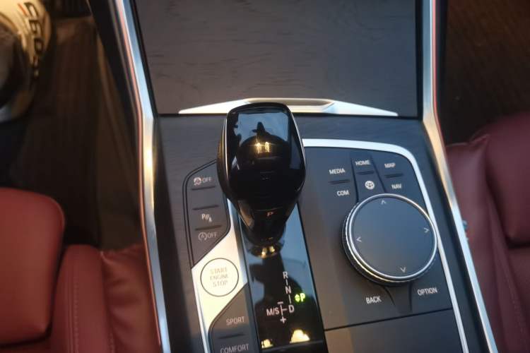 Used BMW 3 Series 2022 Updated 325i M Sport Package Gear Lever