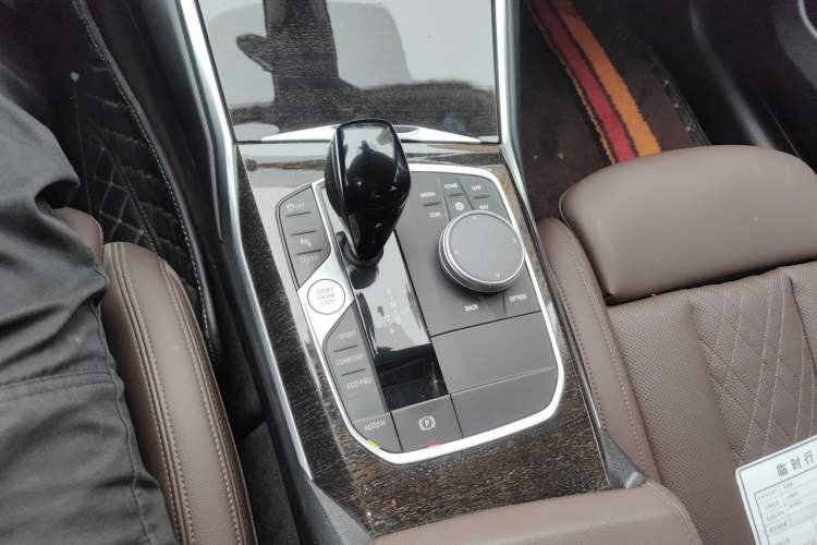 Used BMW 3 Series 2022 325Li M Sport Package Gear Lever