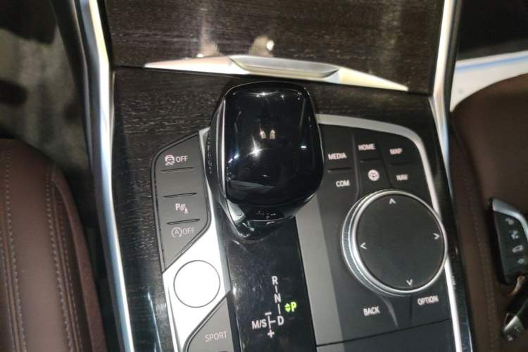 Used BMW 3 Series 2022 325Li M Sport Package Gear Lever