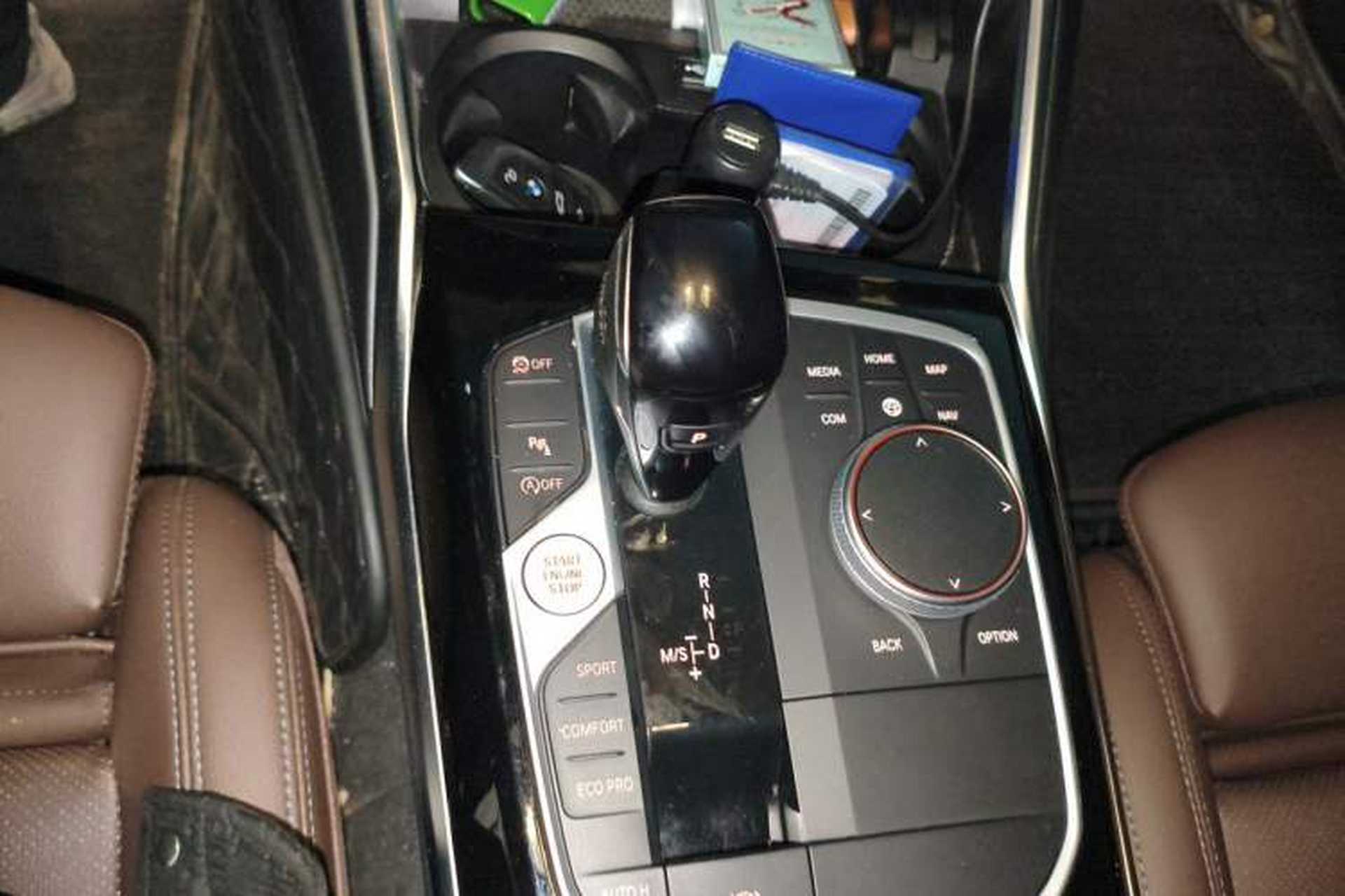 Used BMW 3 Series 2022 Updated 320i Sport Package Gear Lever