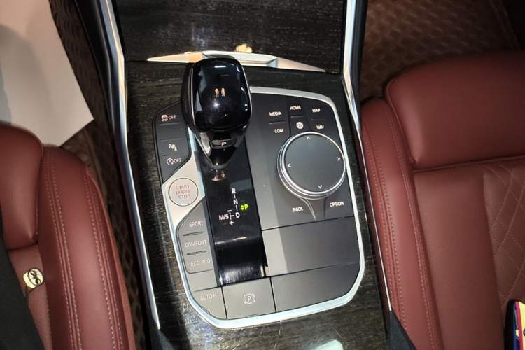 Used BMW 3 Series 2022 325Li M Sport Package Gear Lever
