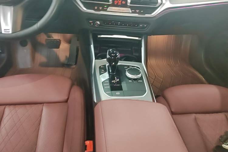 Used BMW 3 Series 2022 330i M Sport Night Edition Gear Lever