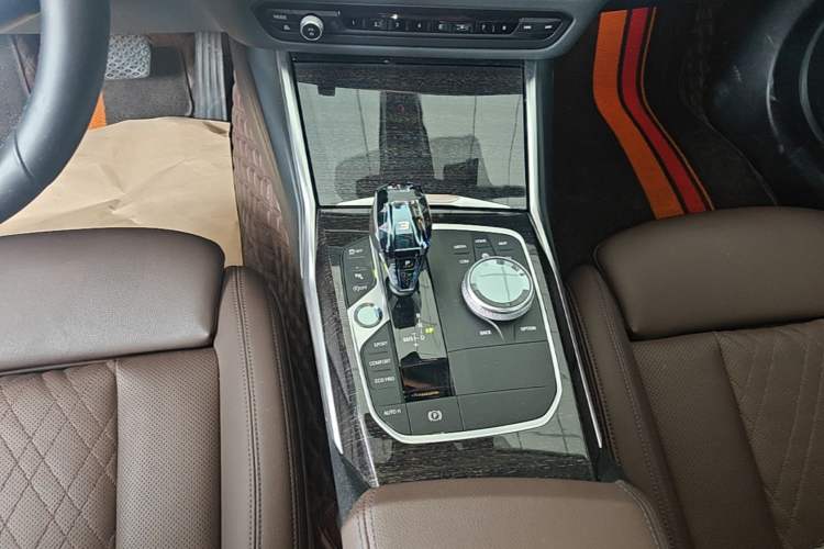Used BMW 3 Series 2022 325Li M Sport Package Gear Lever