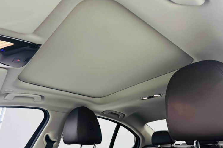 Used BMW 3 Series 2022 325i M Sport Package Headliner