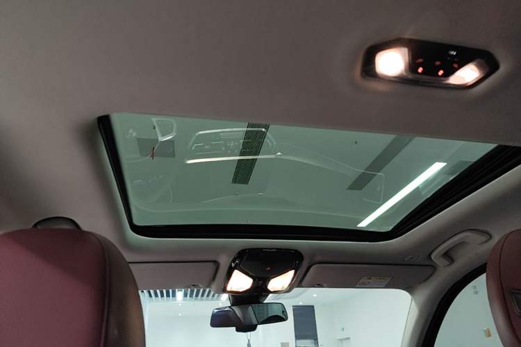 Used BMW 3 Series 2022 325i M Sport Night Edition Package Headliner