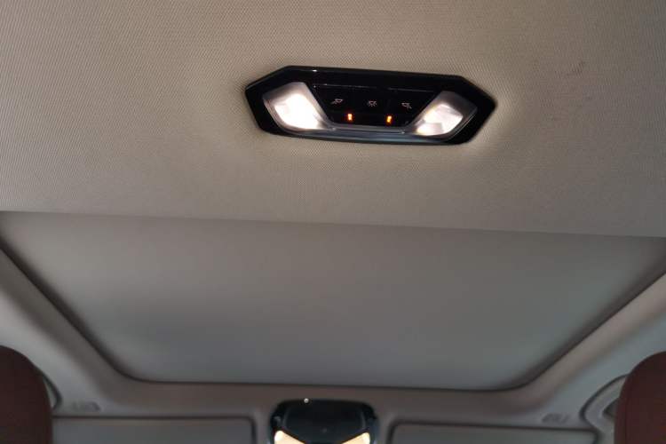 Used BMW 3 Series 2022 Updated 320i Sport Package Headliner