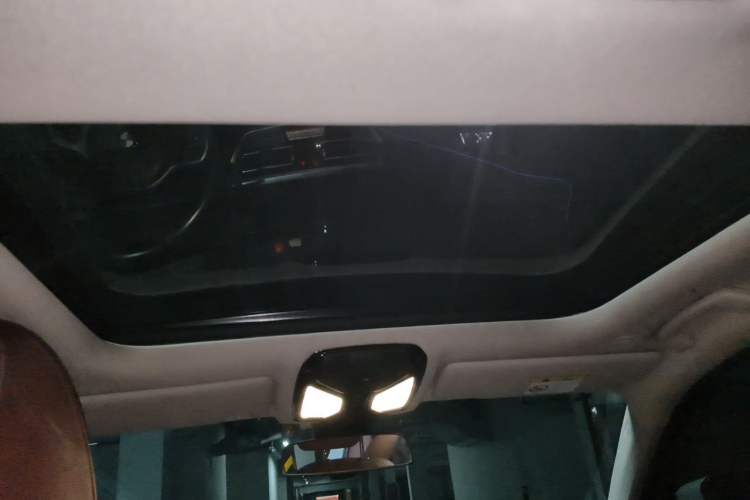 Used BMW 3 Series 2022 325i M Sport Package Headliner