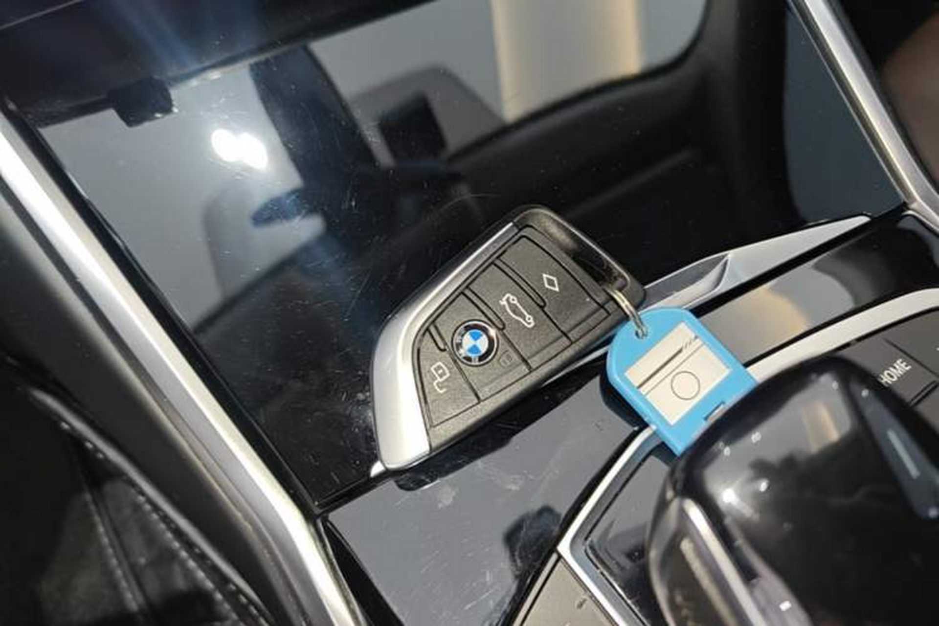 Used BMW 3 Series 2022 Restyled 320Li M Sport Package Interior 1
