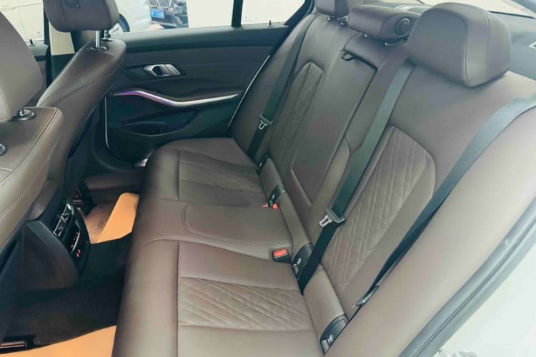 Used BMW 3 Series 2022 325i M Sport Package Interior 1