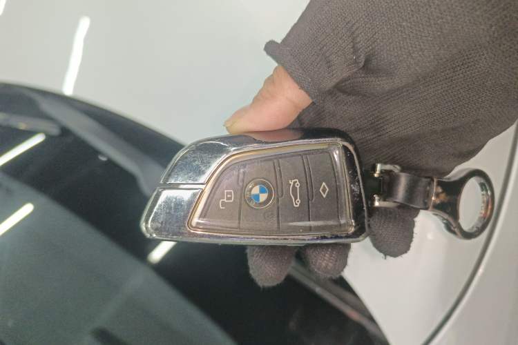 Used BMW 3 Series 2022 Revised 325i M Sport Night Edition Package Interior 1