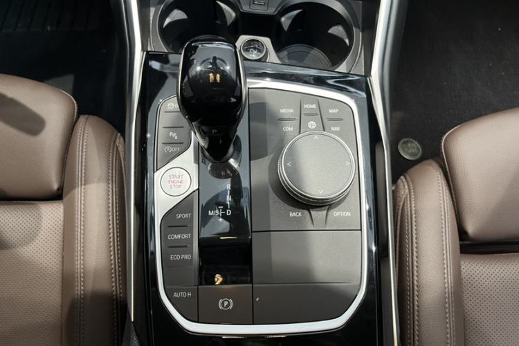 Used BMW 3 Series 2022 Restyled 320Li M Sport Package Interior 1