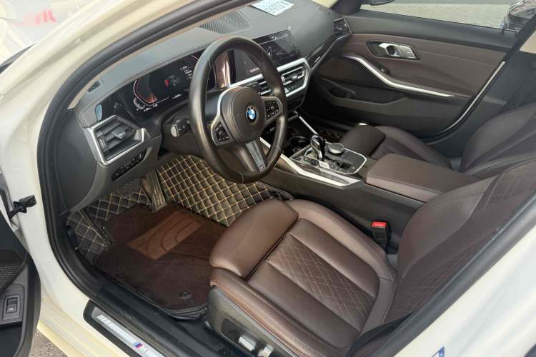 Used BMW 3 Series 2022 Updated 325Li M Sport Package Interior 1