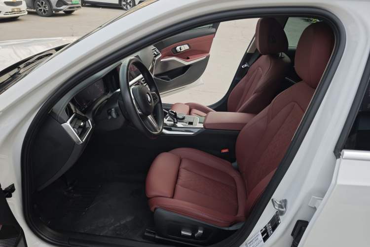 Used BMW 3 Series 2022 Updated 325Li M Sport Package Interior 1