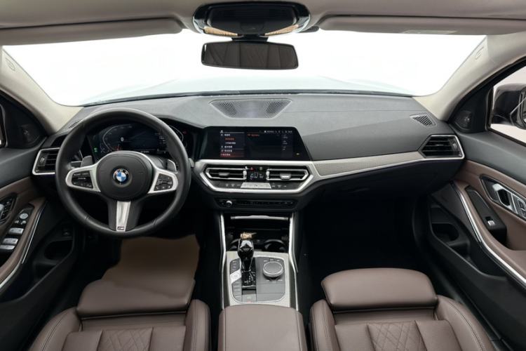 Used BMW 3 Series 2022 Restyled 325Li M Sport Night Edition Package Interior 1