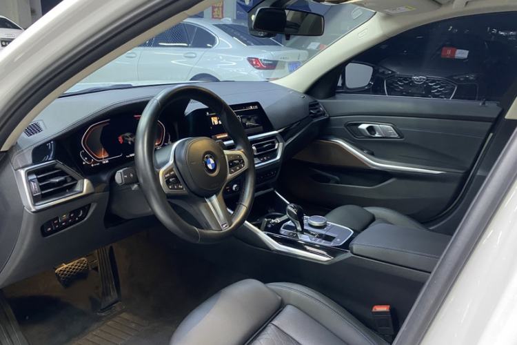Used BMW 3 Series 2022 320Li M Sport Package Interior 11