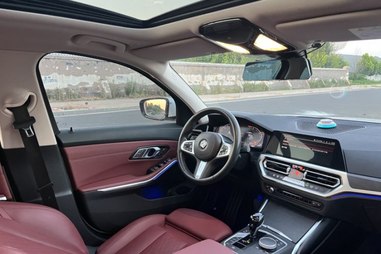 Used BMW 3 Series 2022 325i M Sport Package Interior 12