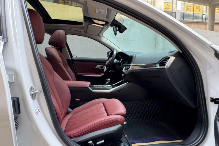 Used BMW 3 Series 2022 325Li M Sport Package Interior 2