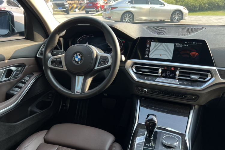 Used BMW 3 Series 2022 Updated 325Li M Sport Package Interior 2
