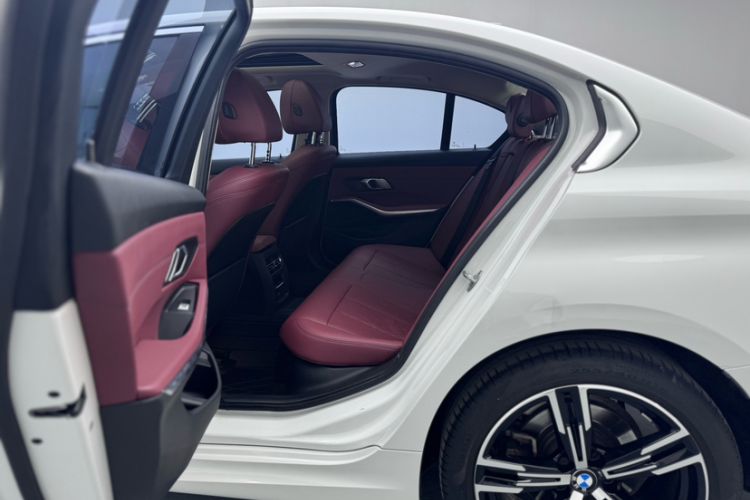 Used BMW 3 Series 2022 325i M Sport Package Interior 2