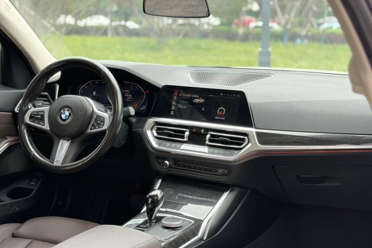 Used BMW 3 Series 2022 325Li M Sport Package Interior 2