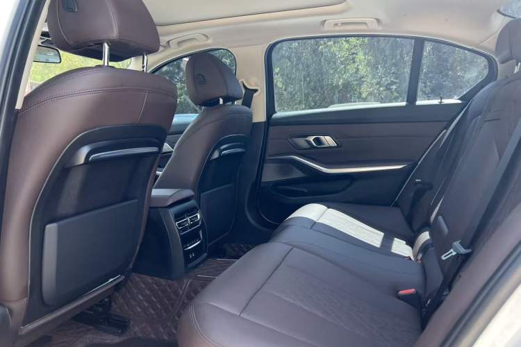 Used BMW 3 Series 2022 325Li M Sport Package Interior 2