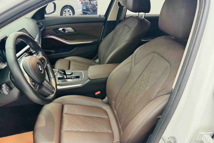 Used BMW 3 Series 2022 325i M Sport Package Interior 3