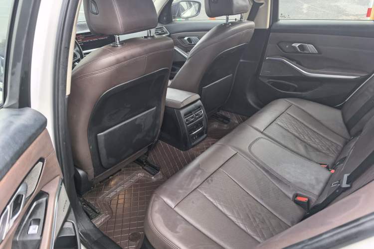 Used BMW 3 Series 2022 Revised 325i M Sport Night Edition Package Interior 3