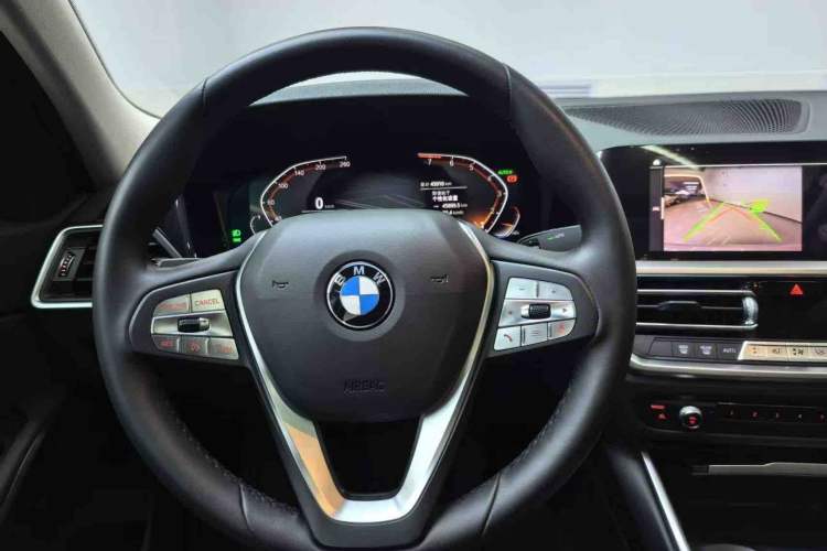 Used BMW 3 Series 2022 Updated 320i Sport Package Interior 3