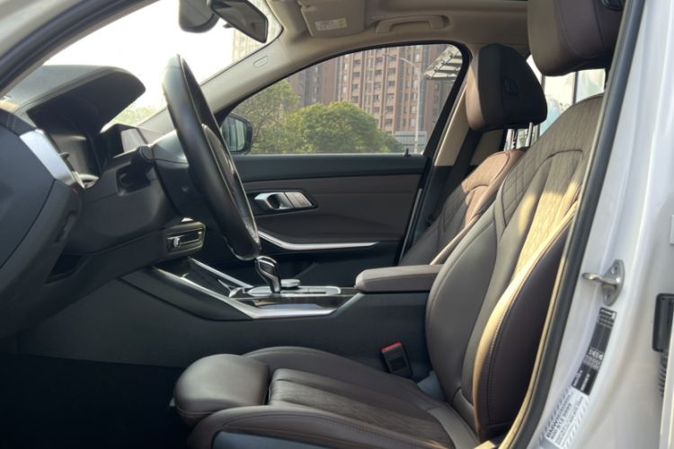 Used BMW 3 Series 2022 Updated 325Li M Sport Package Interior 3