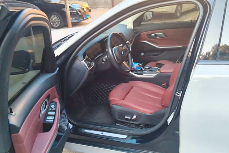 Used BMW 3 Series 2022 Updated 325Li M Sport Package Interior 3