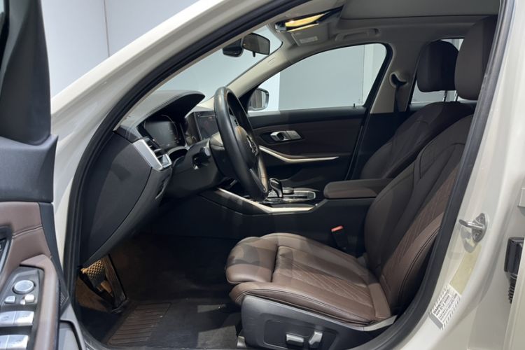 Used BMW 3 Series 2022 Restyled 320Li M Sport Package Interior 3